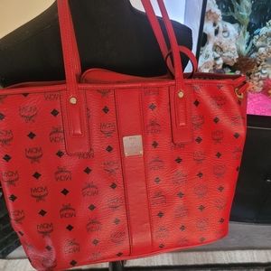 MCM TOTE
